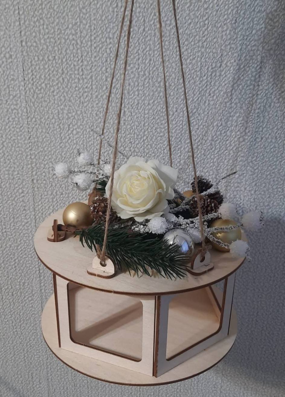 Новогодняя  кормушка