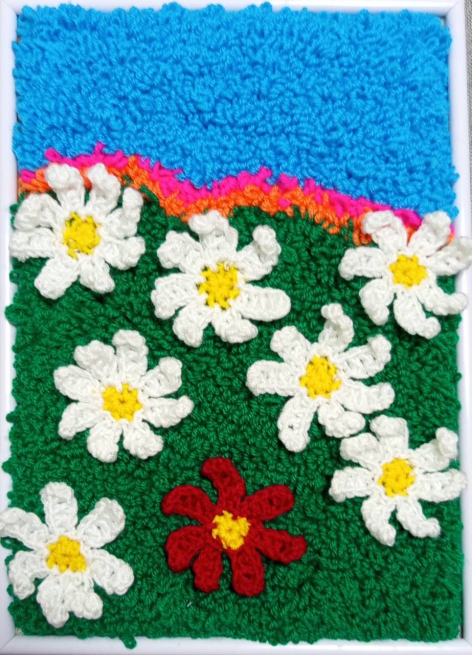 Красная ромашка