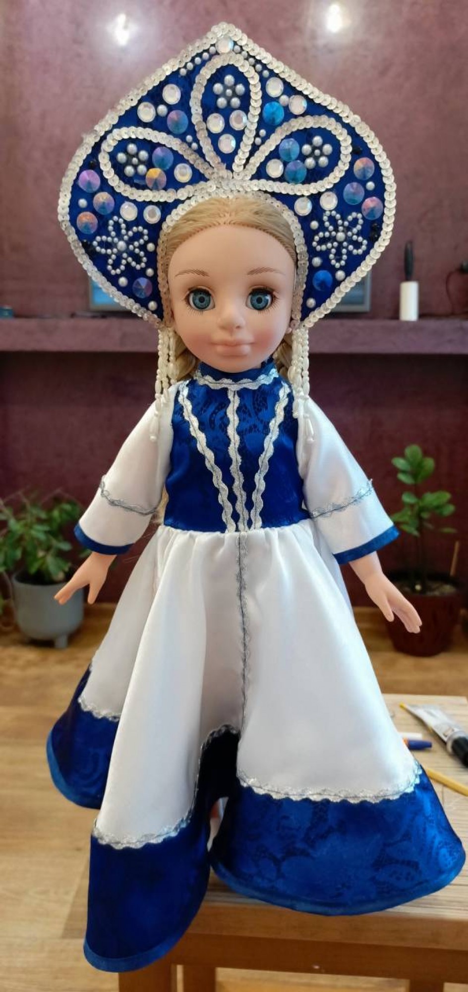 Кукла в национальном костюме