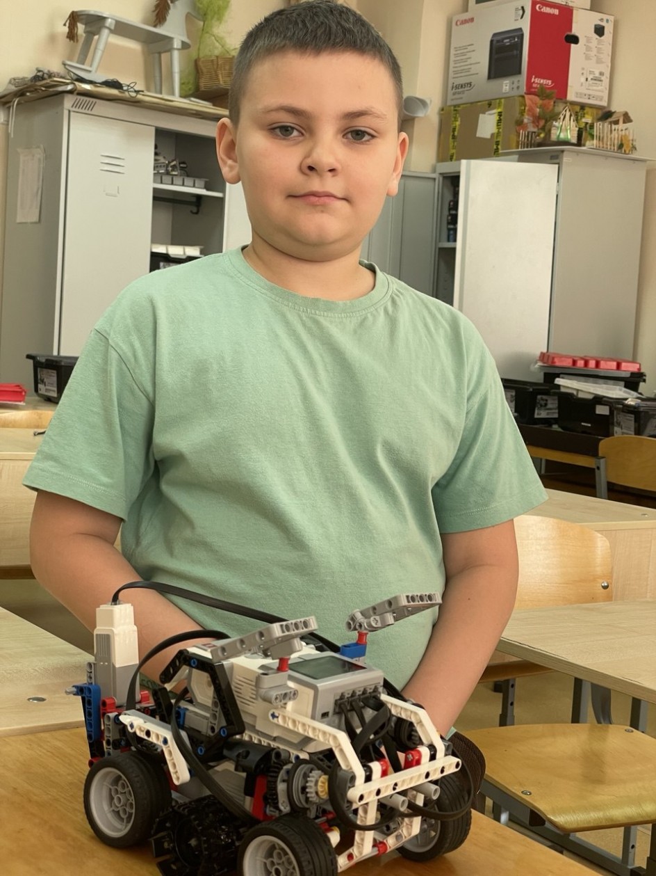 Бот-Исследователь