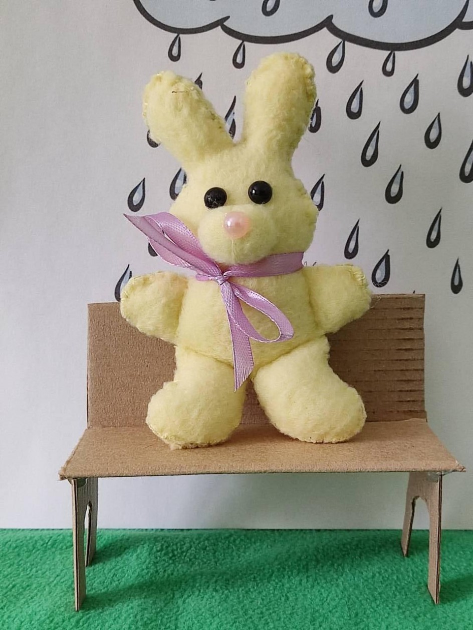 "Зайку бросила хозяйка..."