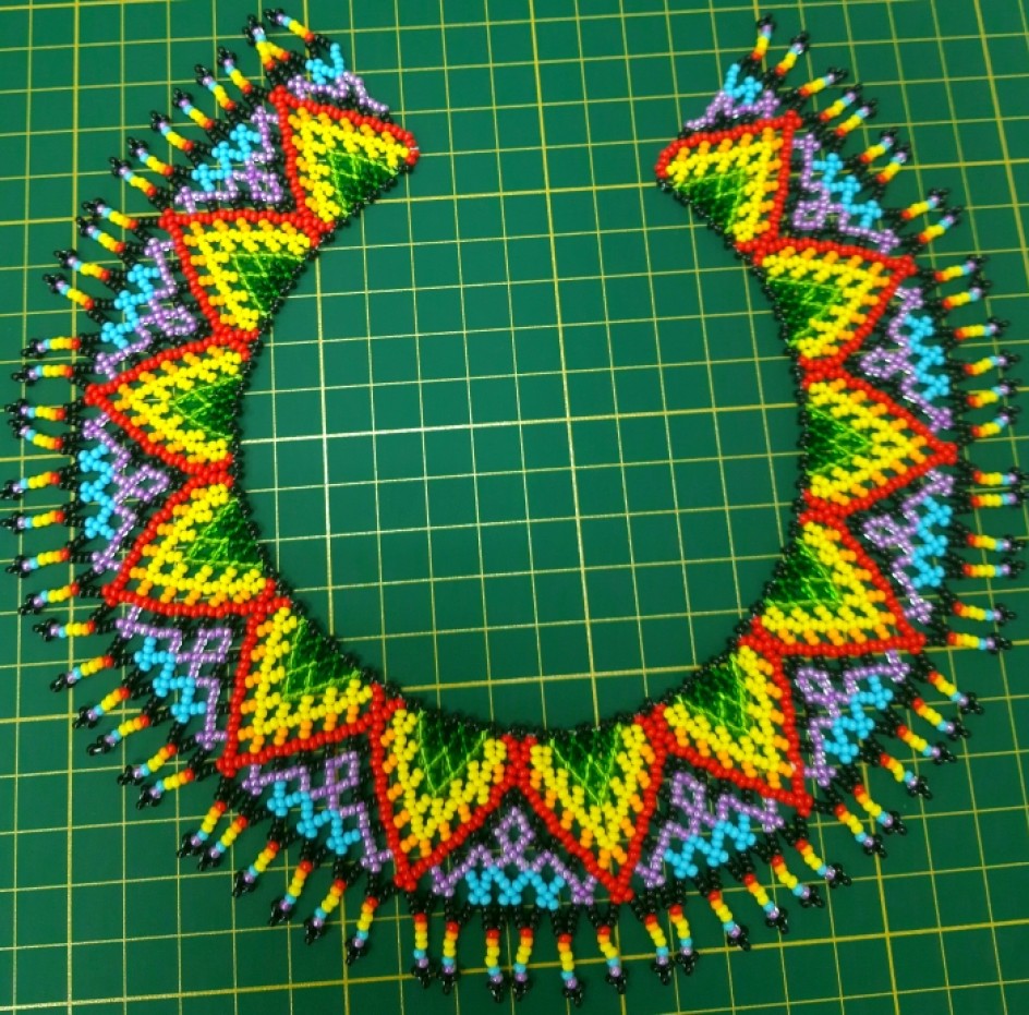 Ожерелье "Симфония цвета"