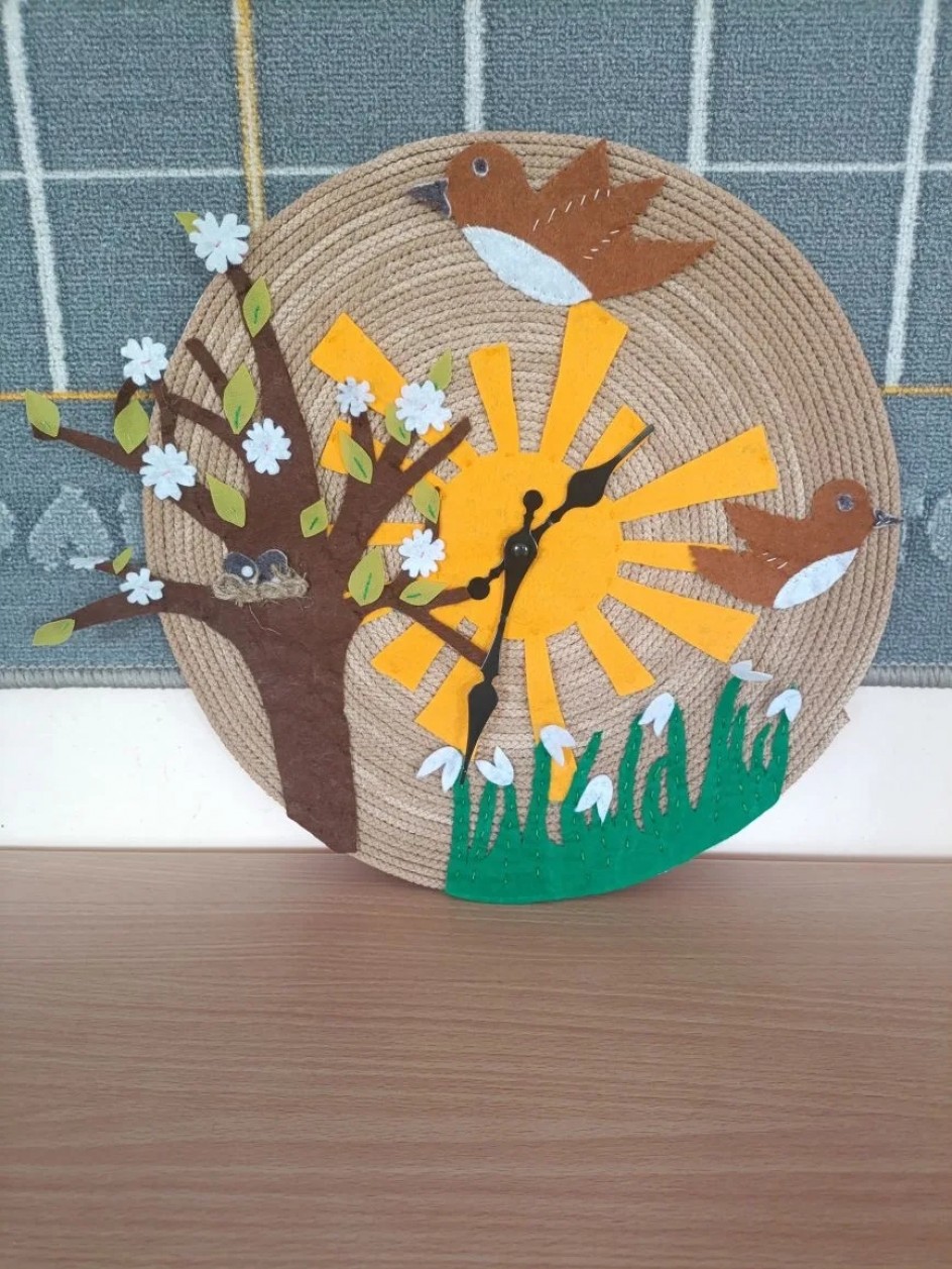 Часы "Весна"