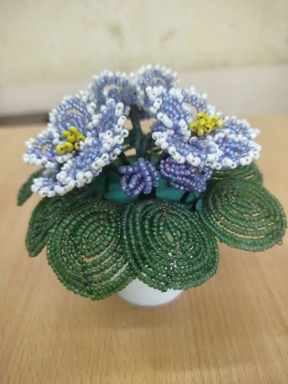 "Нежные фиалки для мамы"