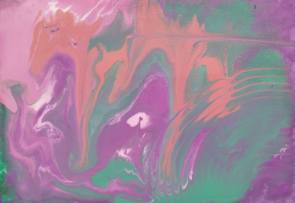 Лучи утопают в весенних лужах