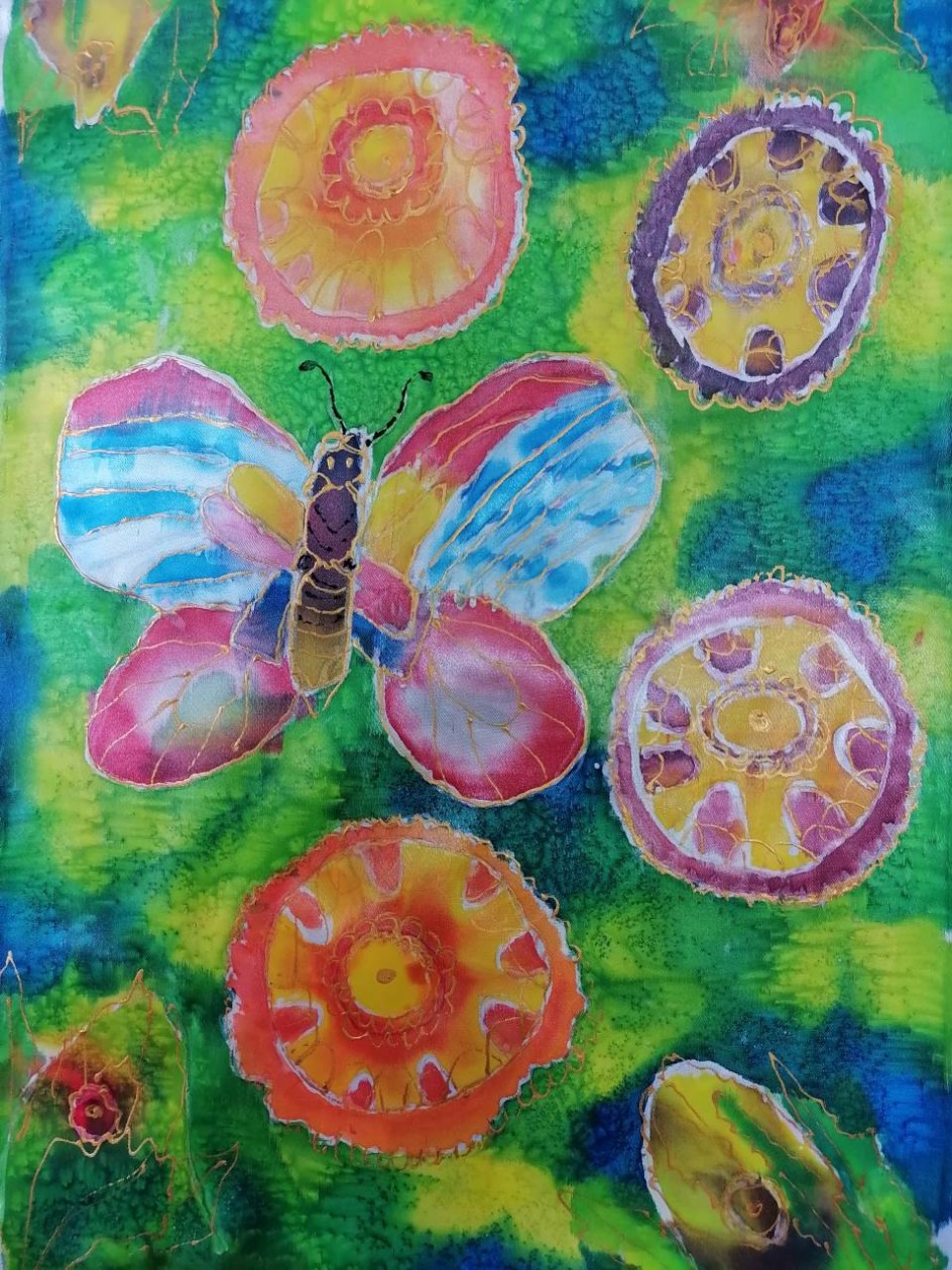 Бабочка в саду