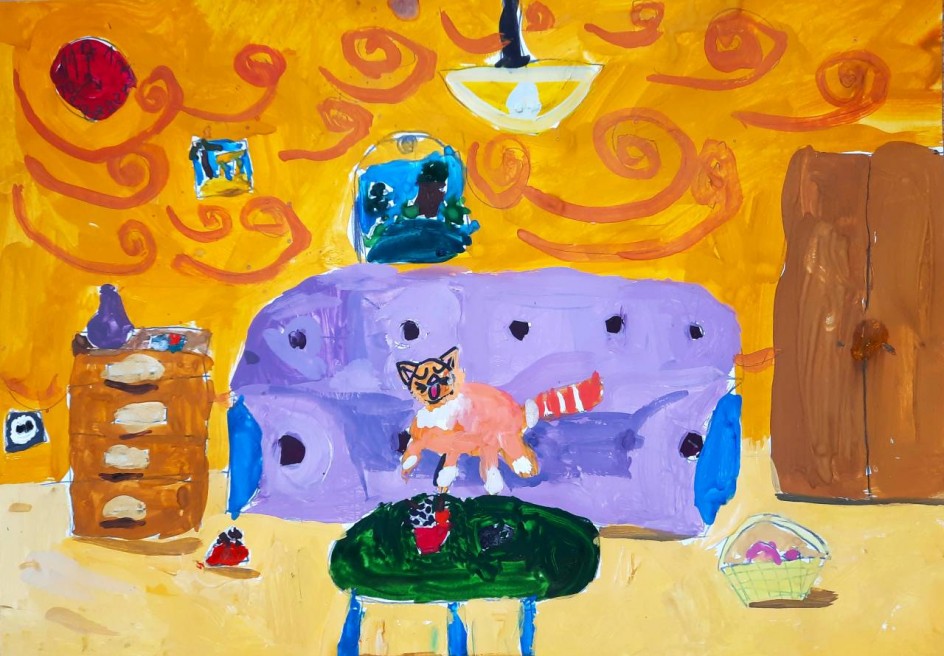 Котик на диване