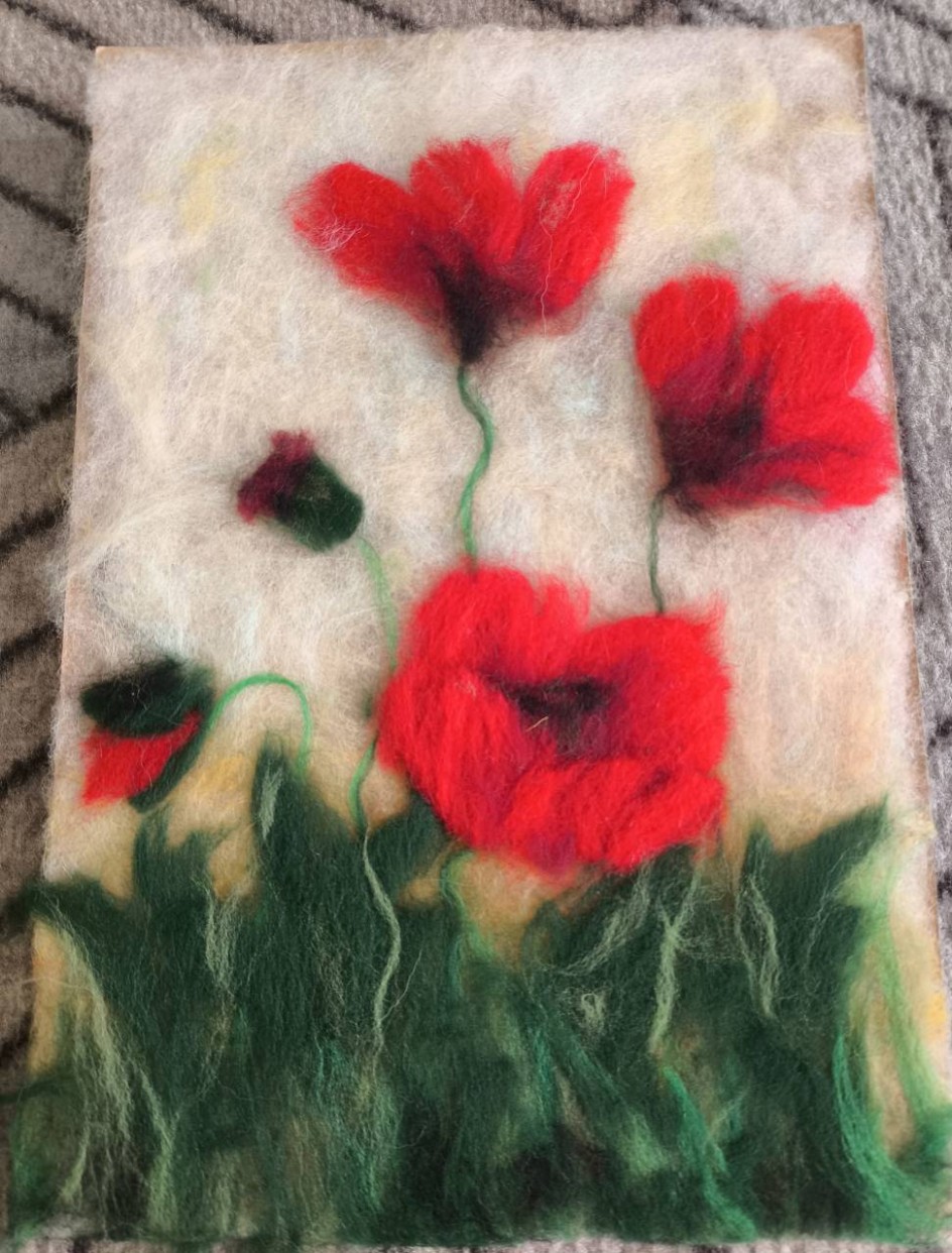 Красные маки