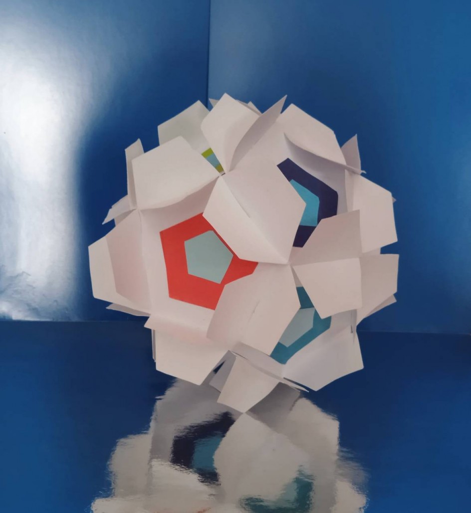 "Многогранник - кусудама"