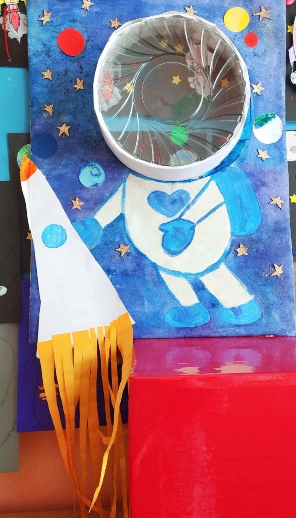 Космонавтом быть хочу, на ракете полечу.