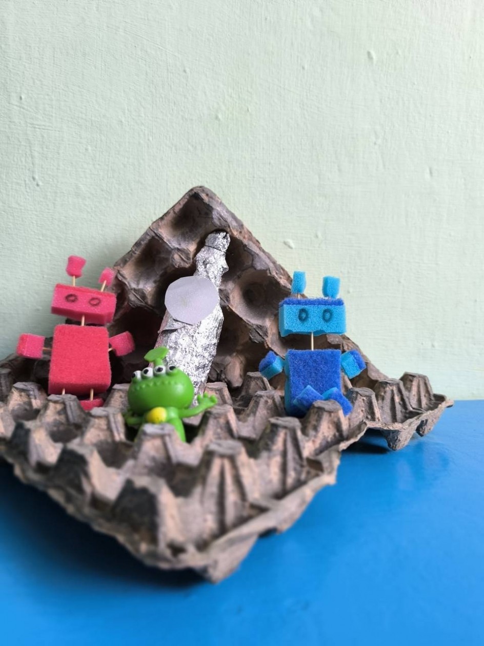 "Роботы помощники на Луне"