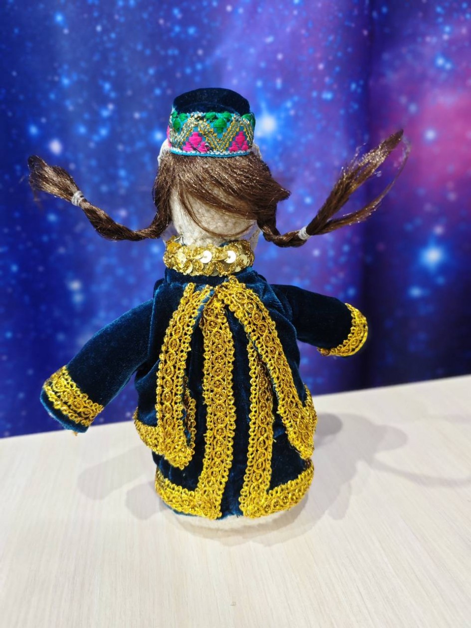 Кукла в национальном (татарском) костюме