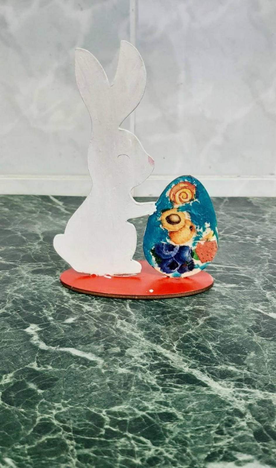 "Зайчик с яйцом"