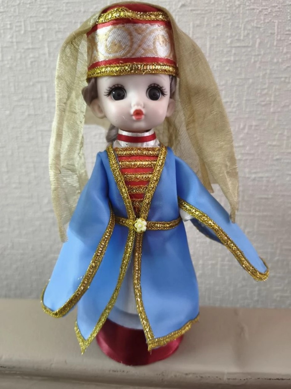Костюмы народов России. Кукла «Осетинская красавица»