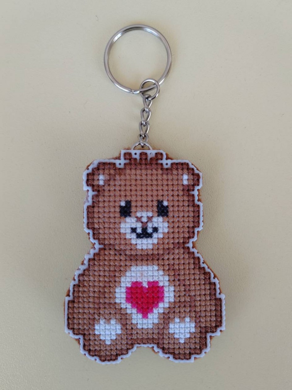 Вышитый брелок "Медвежонок"