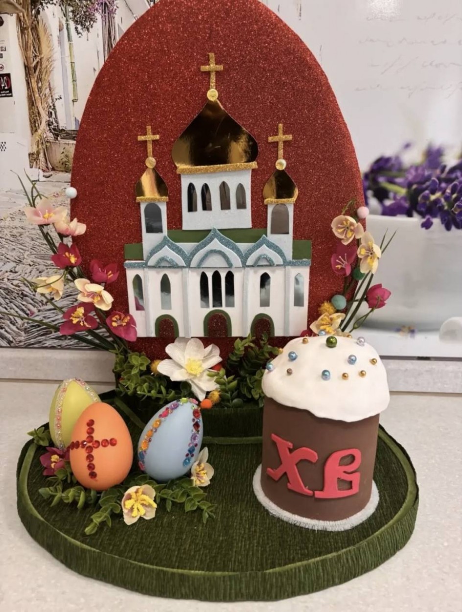 «Пасхальная симфония: храм, кулич и яйца»