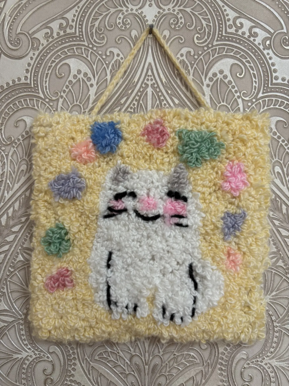 Озорной котёнок