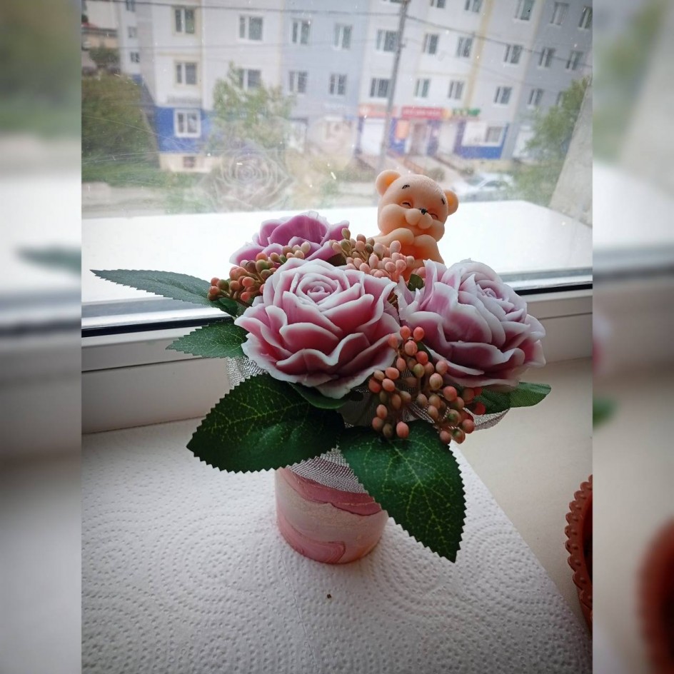 «Нежность в каждом лепестке — мыльный букет с мишкой»