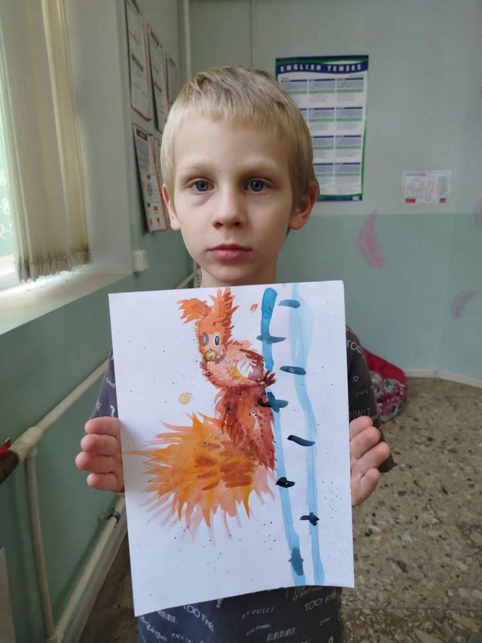 Любопытная белка