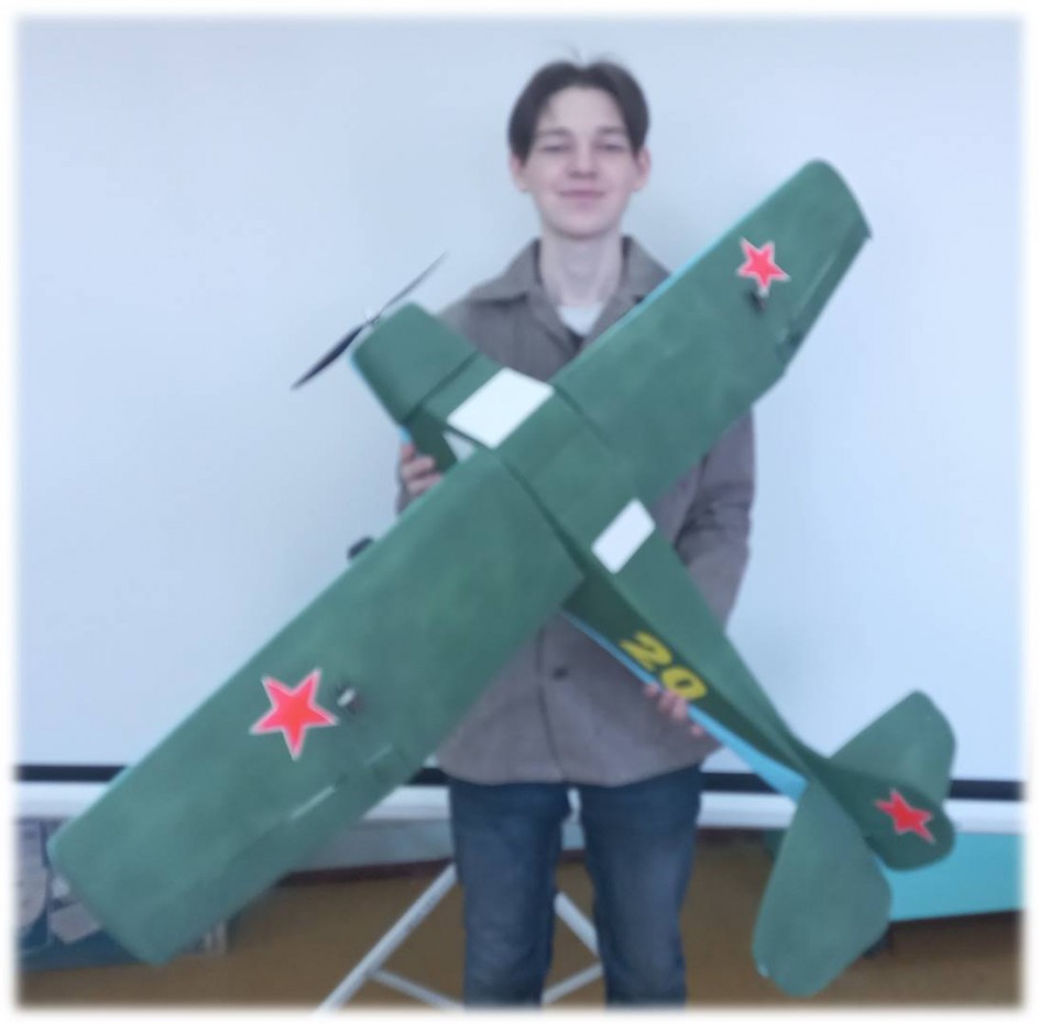 «Радиоуправляемая модель-копия самолета «ЯК-12».