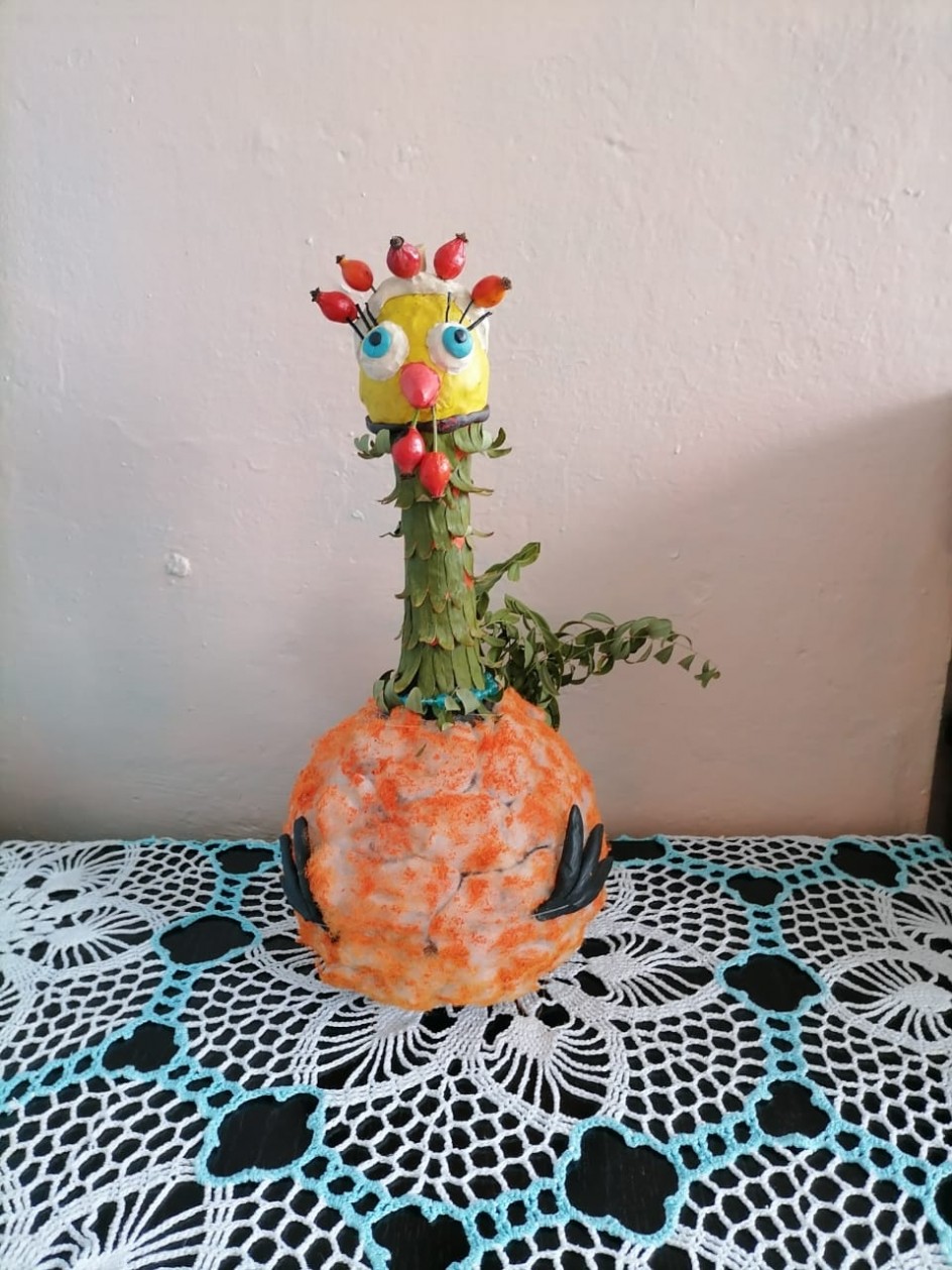 Курица наседка