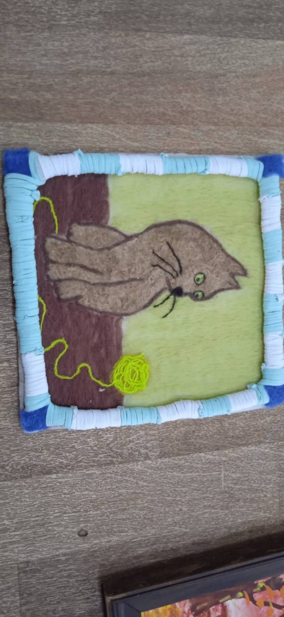 Кошка с клубком