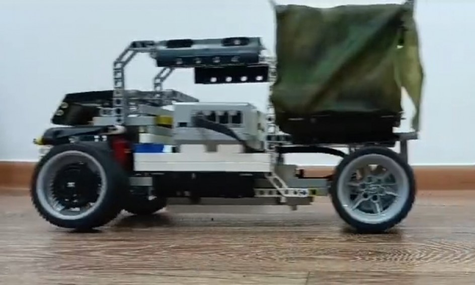 Военный автомобиль ZV