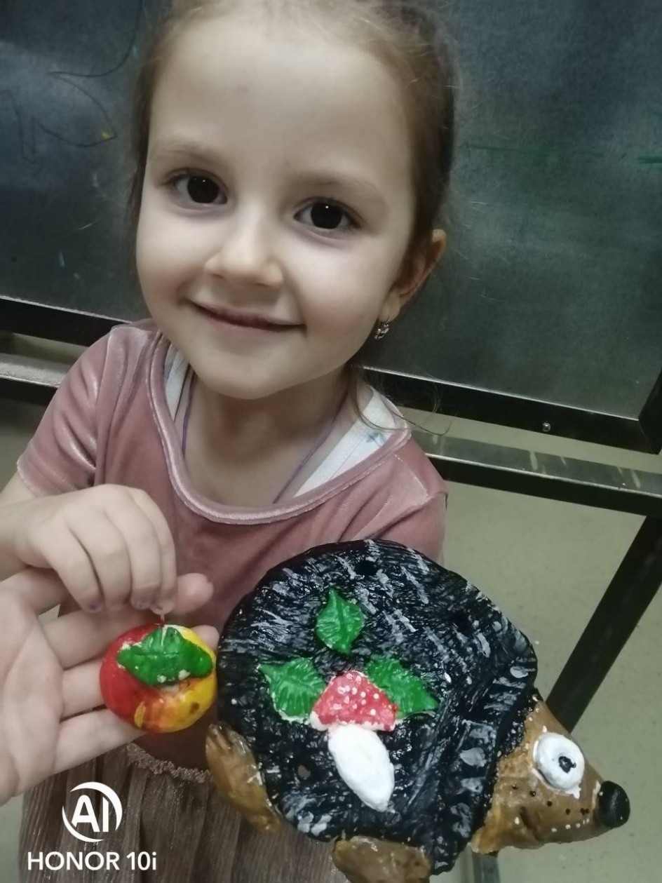 "Ежик с грибами и яблочком"