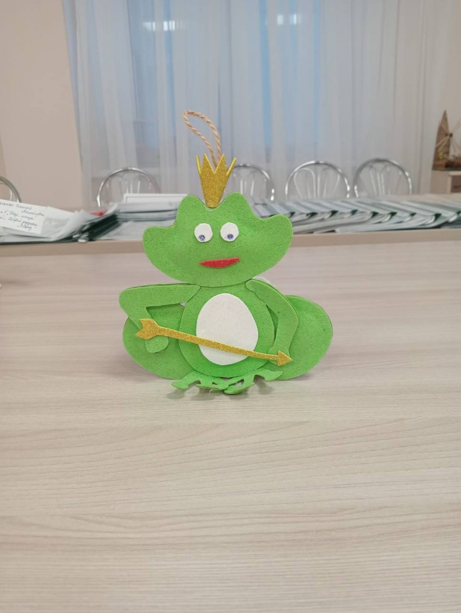 Новогоднее украшение "Царевна-Лягушка"