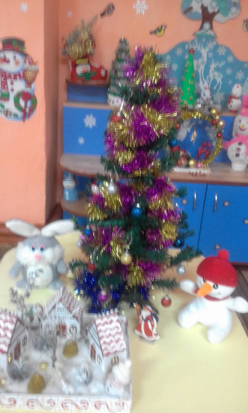 Снеговик в лесу