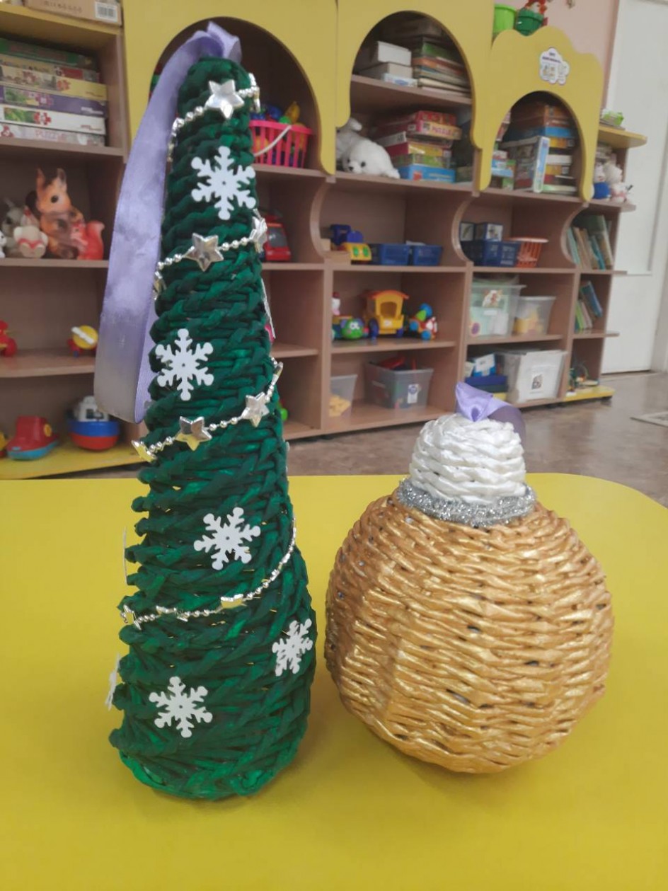 Новогодние игрушки