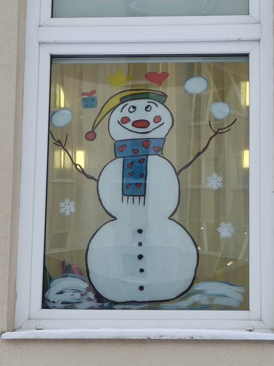 Весёлый снеговик