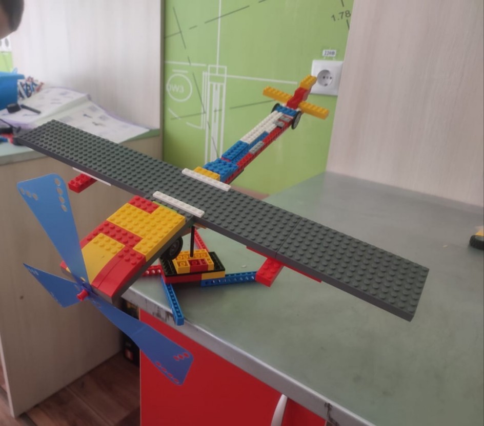 "Чудо Lego cамолет"