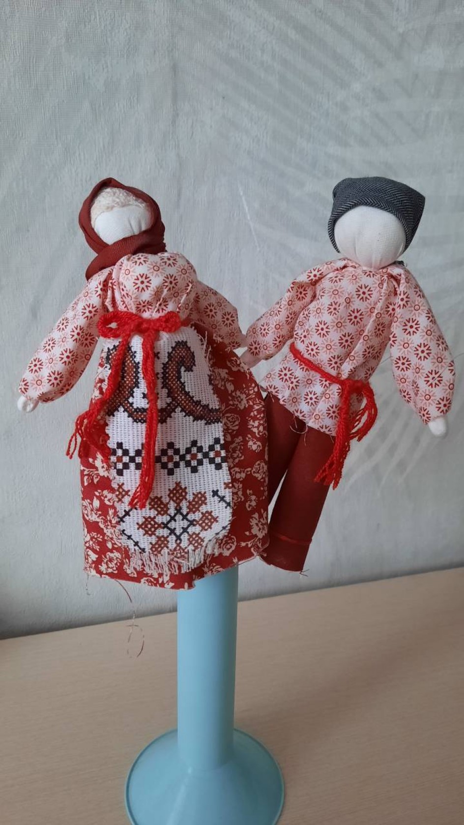 "Неразлучники"