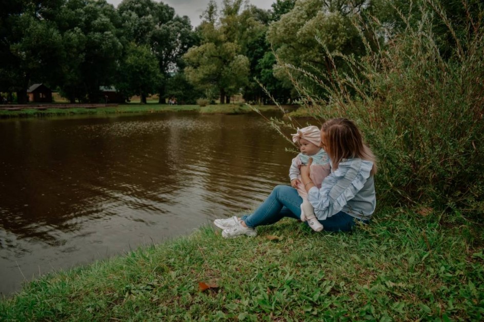 С мамой в любимом парке Кармалка
