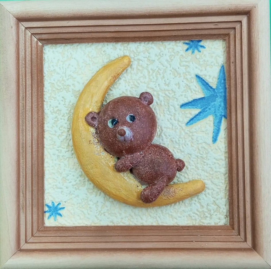 Мишка на луне