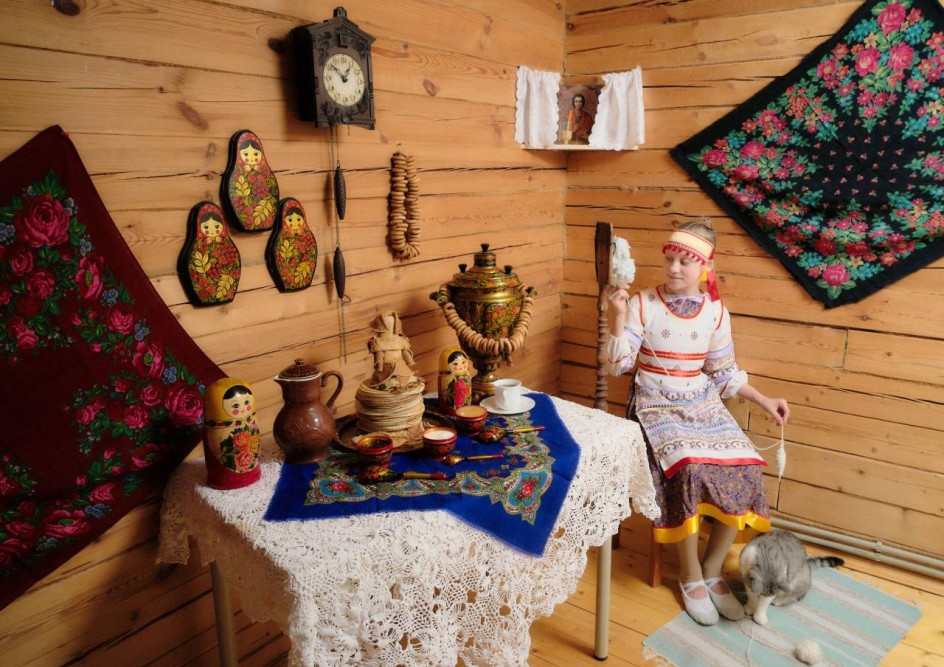 И блины испекла, и кудель спряла