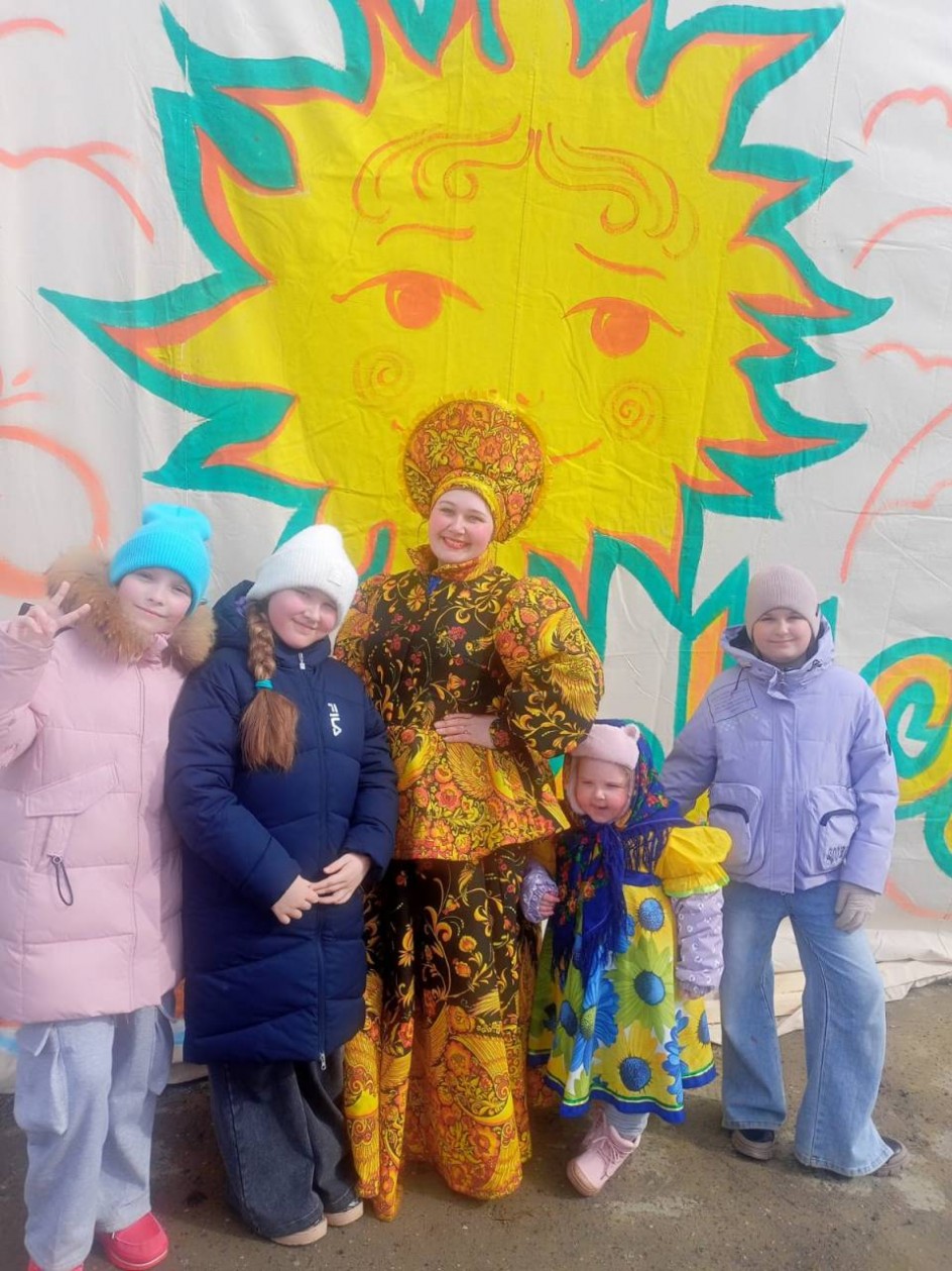 Зиму провожаем, весну встречаем.