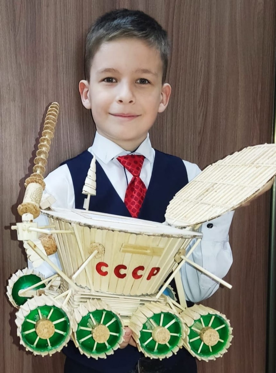 Поделка Луноход