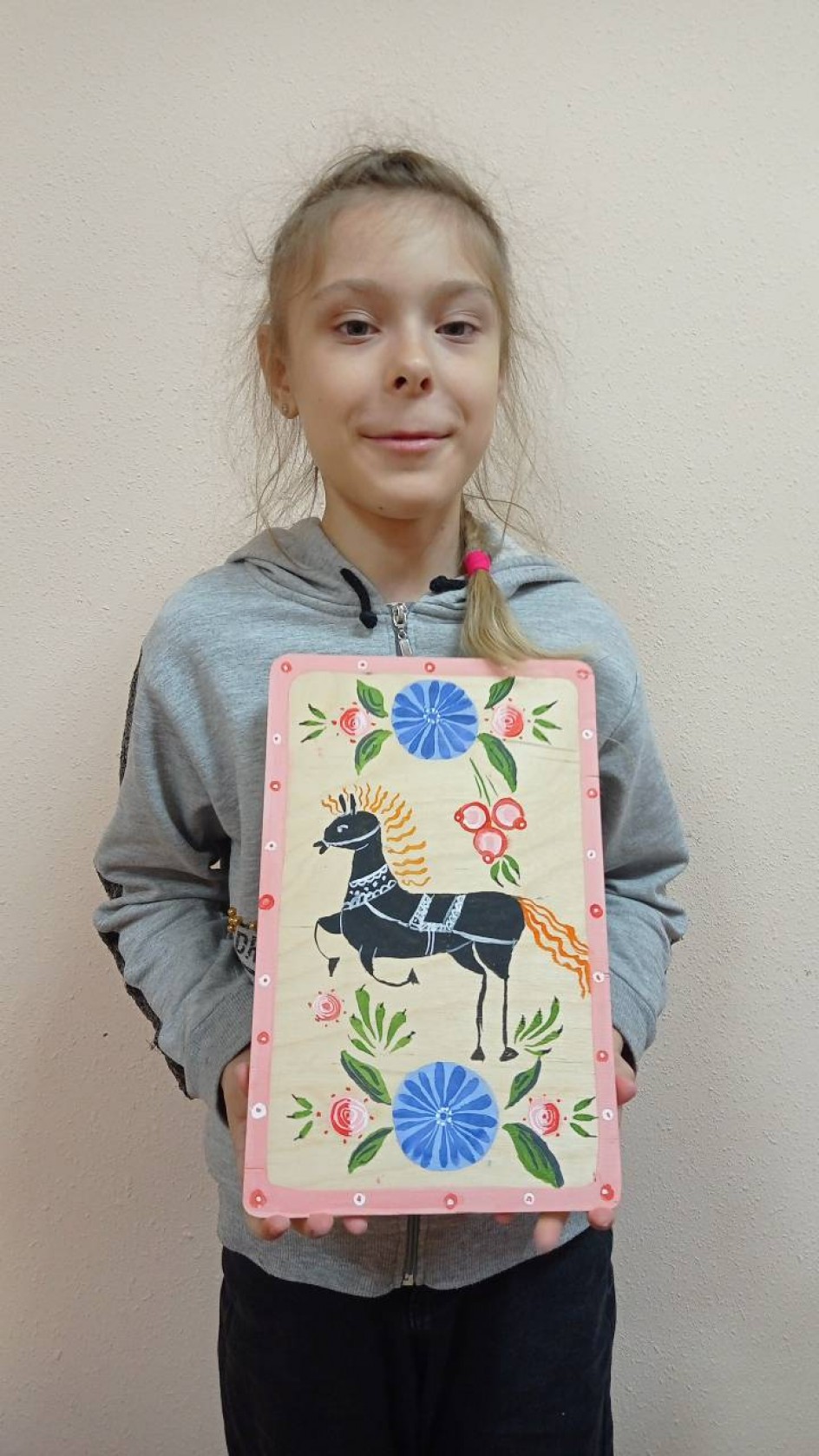 Городецкая роспись "Бежит конь вороной"