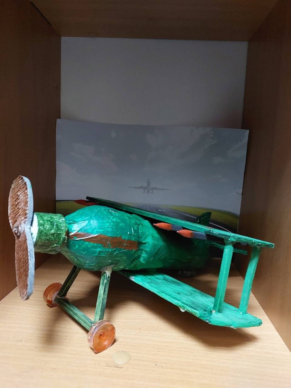Поделка "Военный самолет"