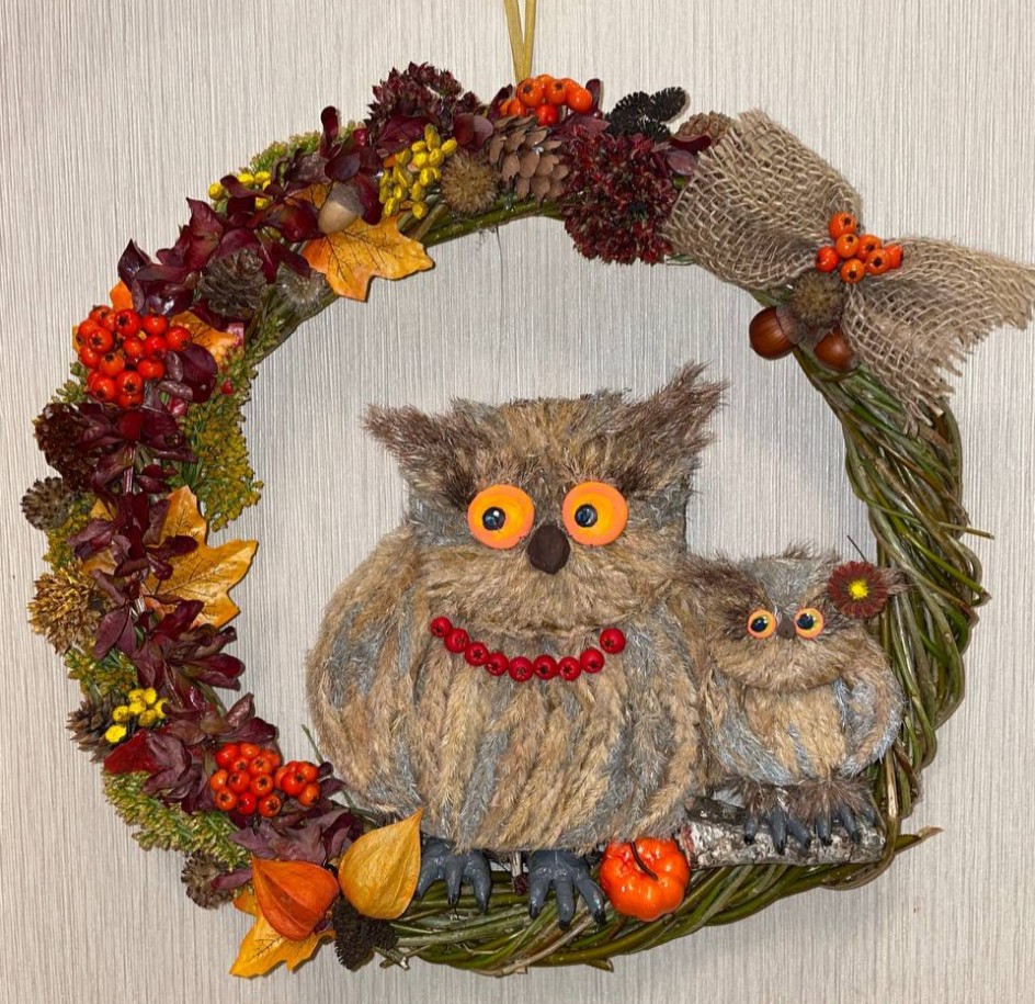 Совушки в осеннем лесу