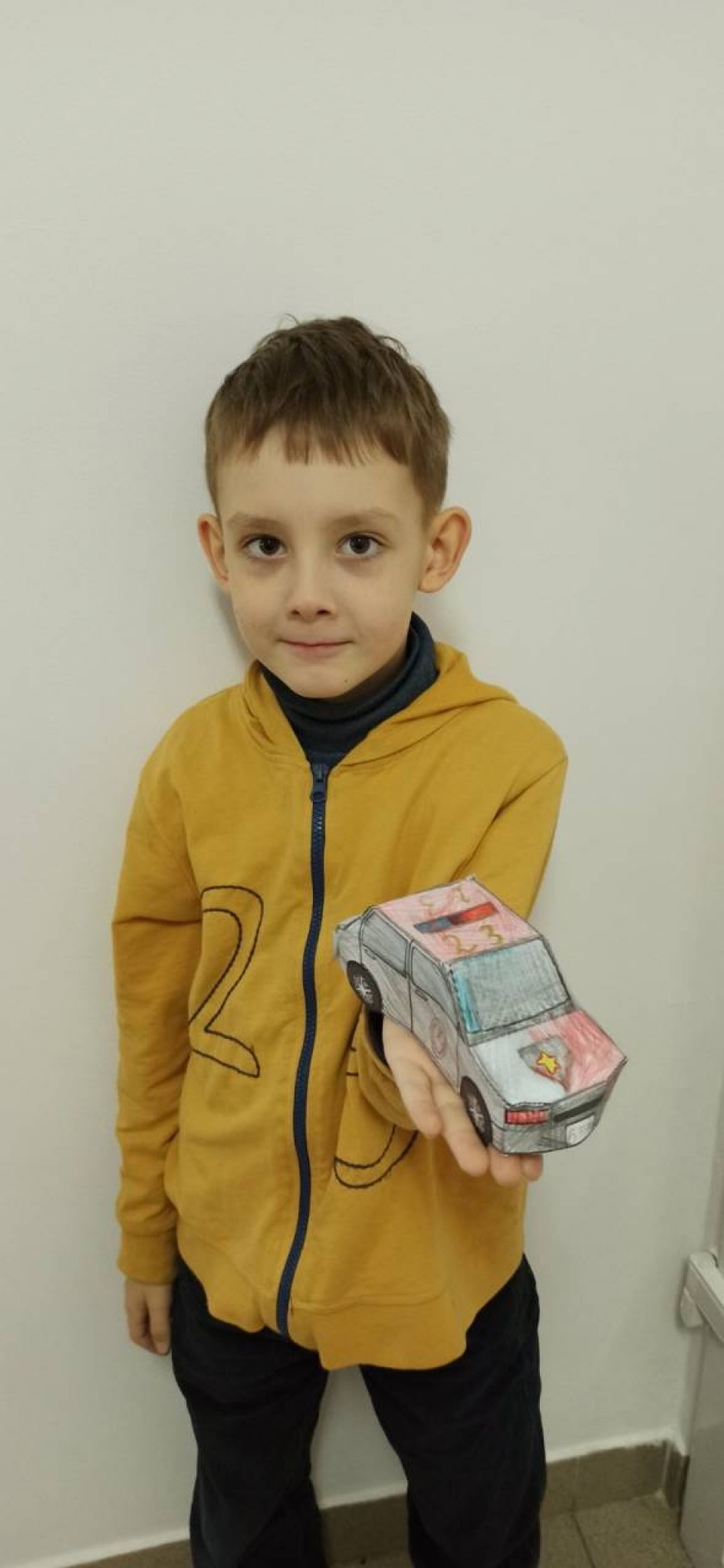 полицейский автомобиль