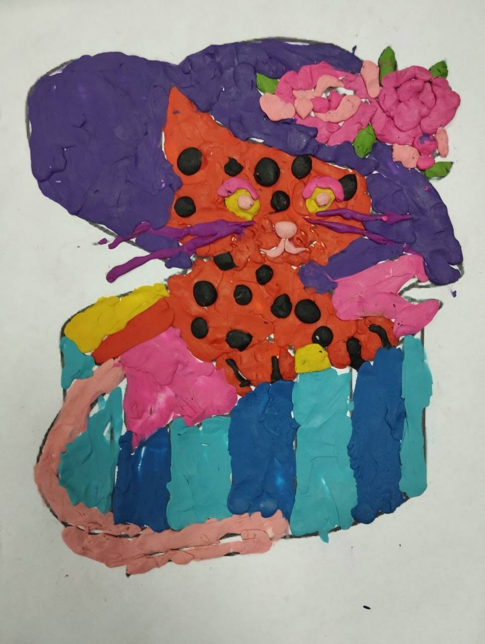 Кошка-модница
