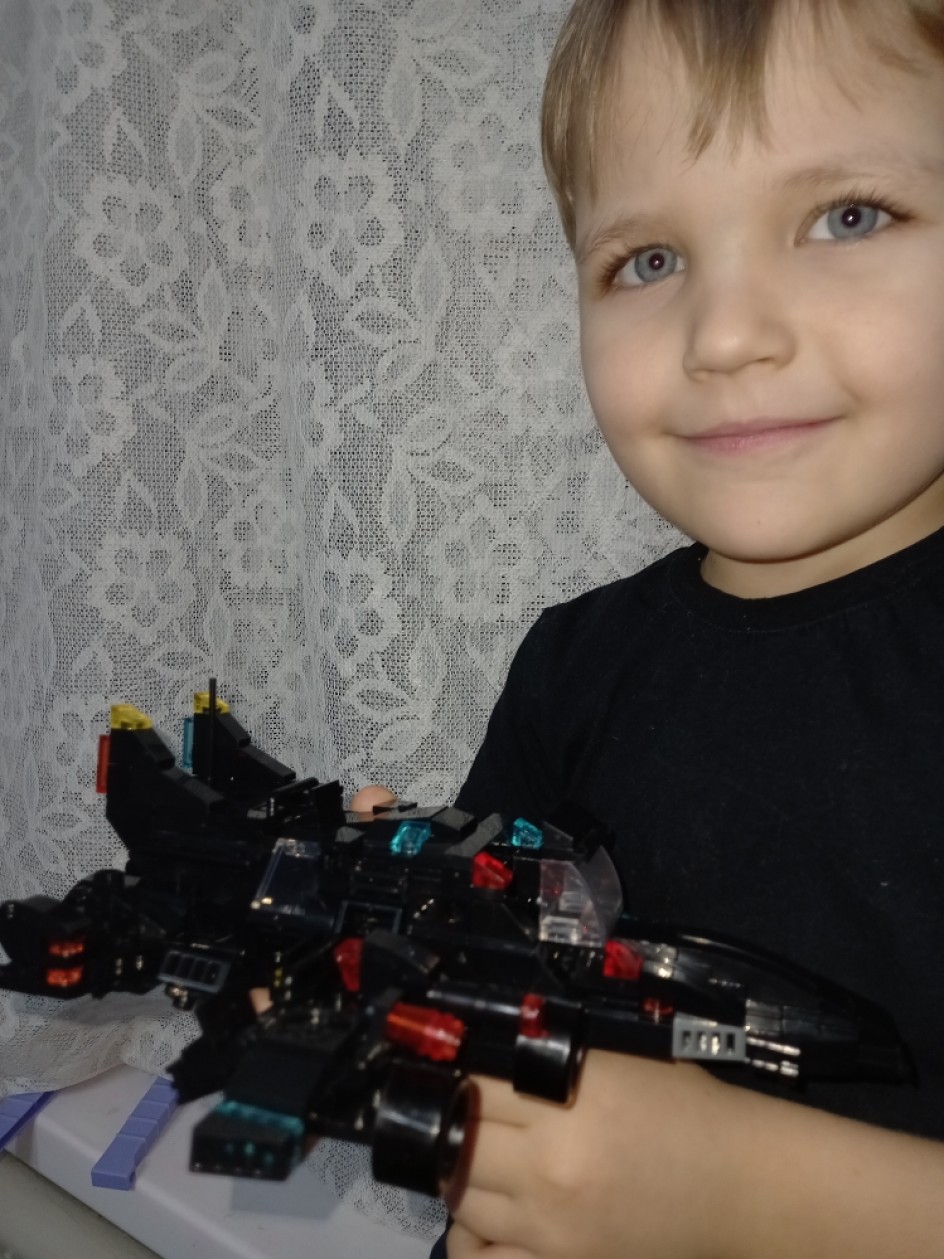 Самолёт из лего